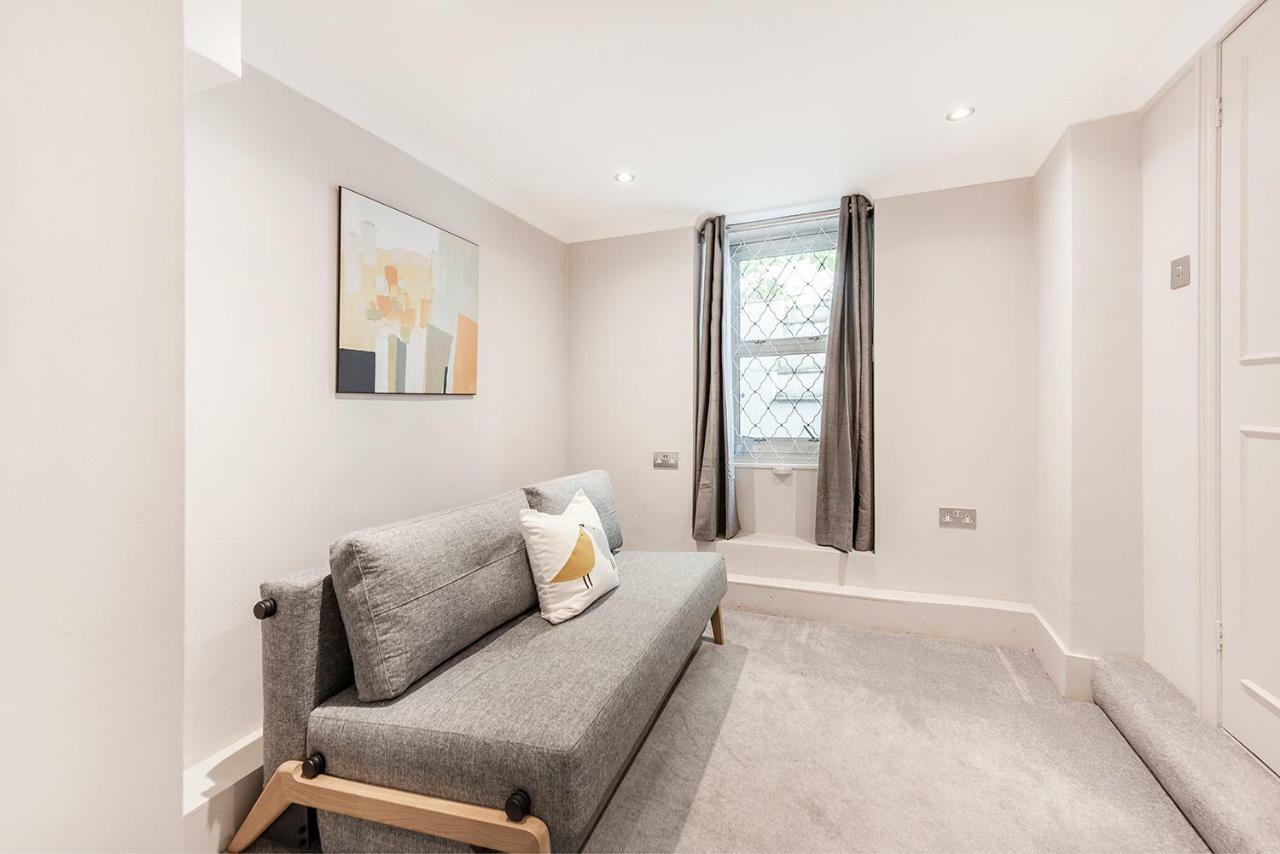 Stylish 2 Bedroom Flat In Knightsbridge 런던 외부 사진