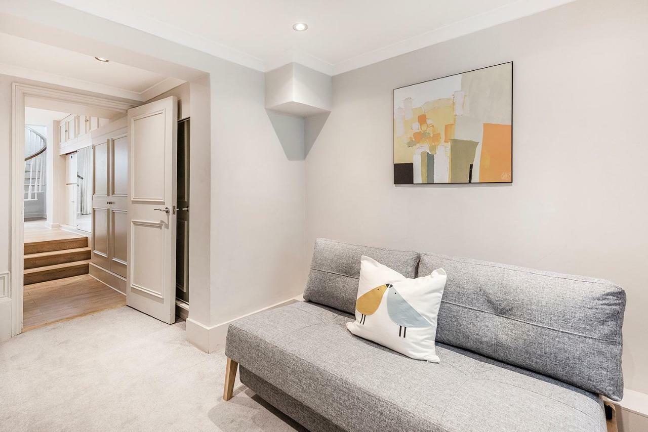 Stylish 2 Bedroom Flat In Knightsbridge 런던 외부 사진