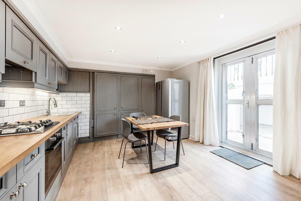 Stylish 2 Bedroom Flat In Knightsbridge 런던 외부 사진